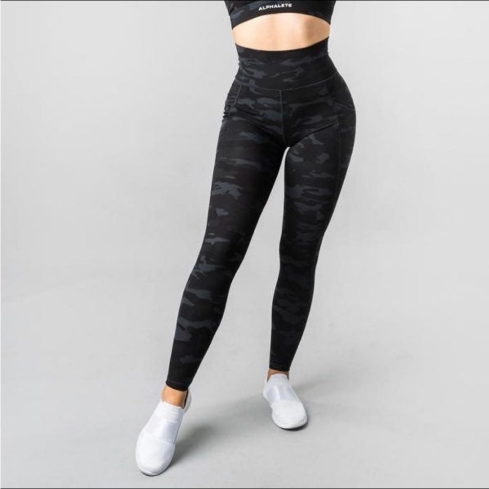 Alphalete Surface Pocket Camo Leggings